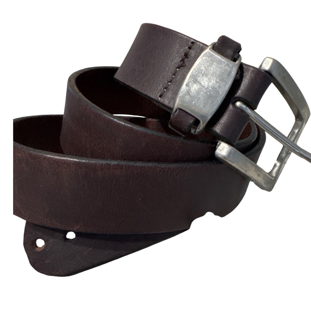 Mens‎ dark brown leather belt with a silver-tone metal buckle size 40